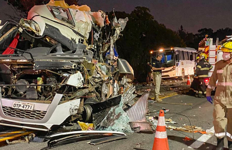 Lula se reúne com estudantes vítimas de acidente na BR-153