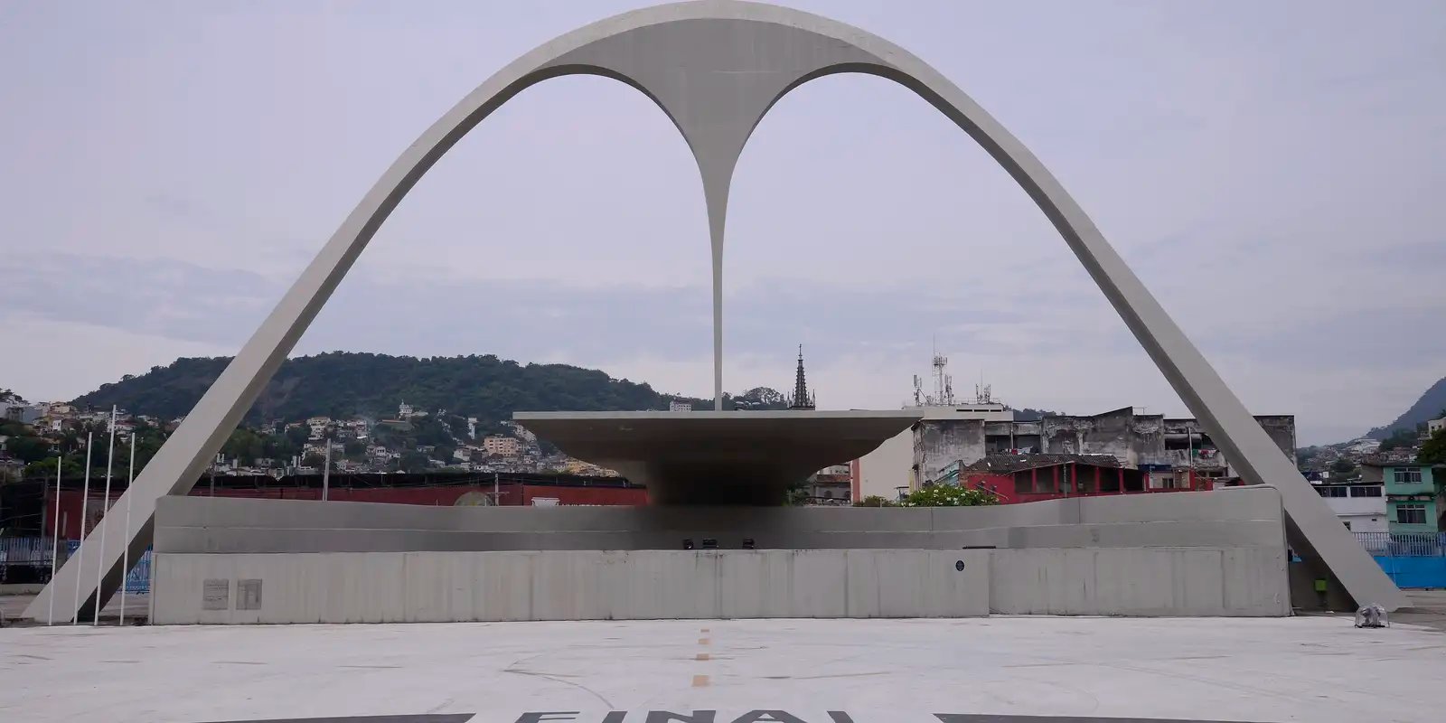 Justiça decide que Sambódromo pertence à prefeitura do Rio