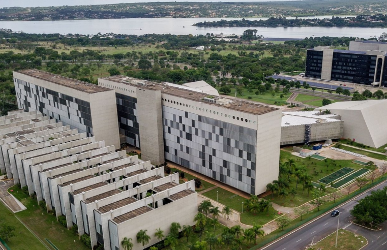 STJ critica ingerência externa no Judiciário brasileiro