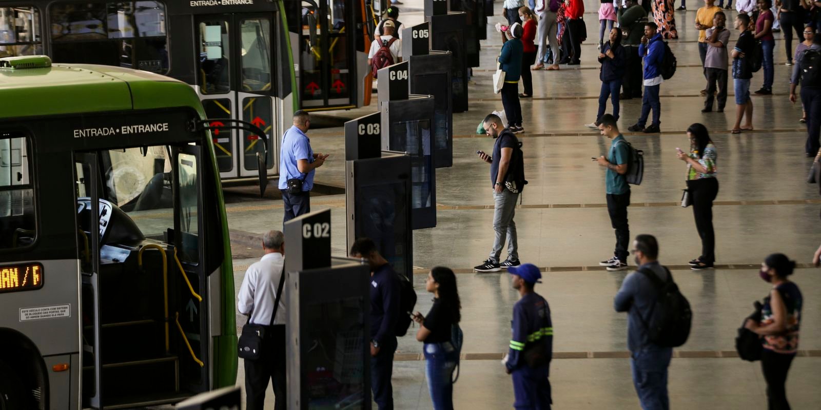 Pesquisa identifica 20,5 milhões de brasileiros sem acesso à internet