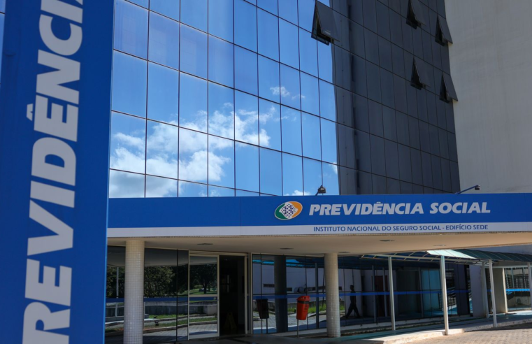 INSS afasta 4 servidores por suposta ligação com descontos ilegais
