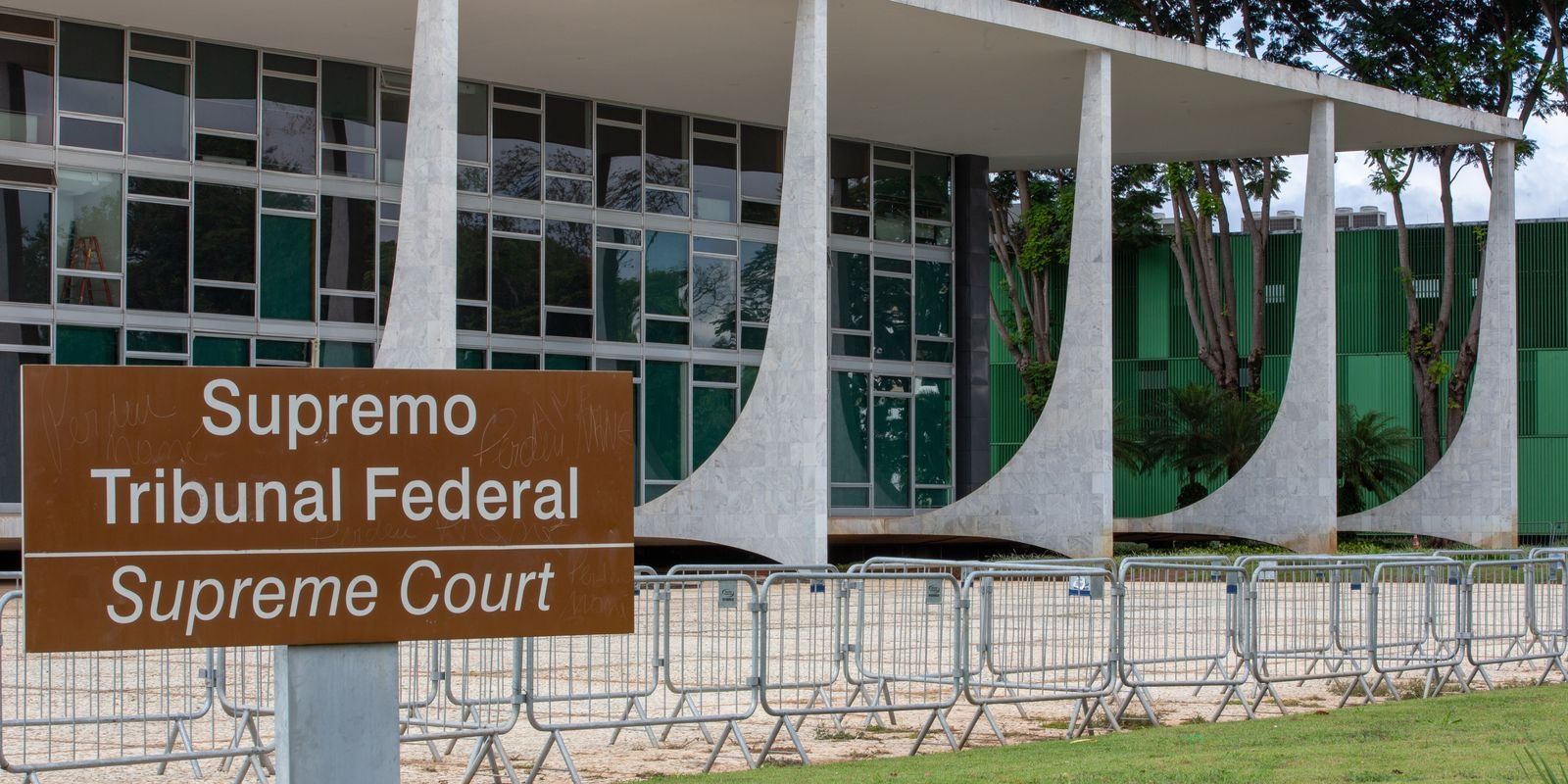 Kid preto se recusa a responder a perguntas da PGR em interrogatório
