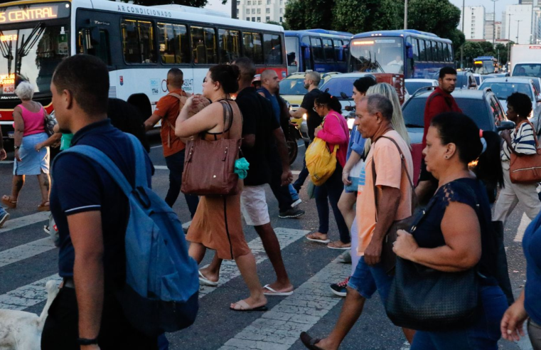 Brasil  tem queda na desigualdade em educação, emprego e meio ambiente