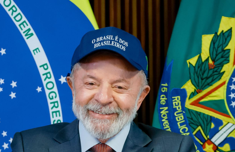 Lula diz que "não tem pressa" para aplicar reciprocidade contra os EUA