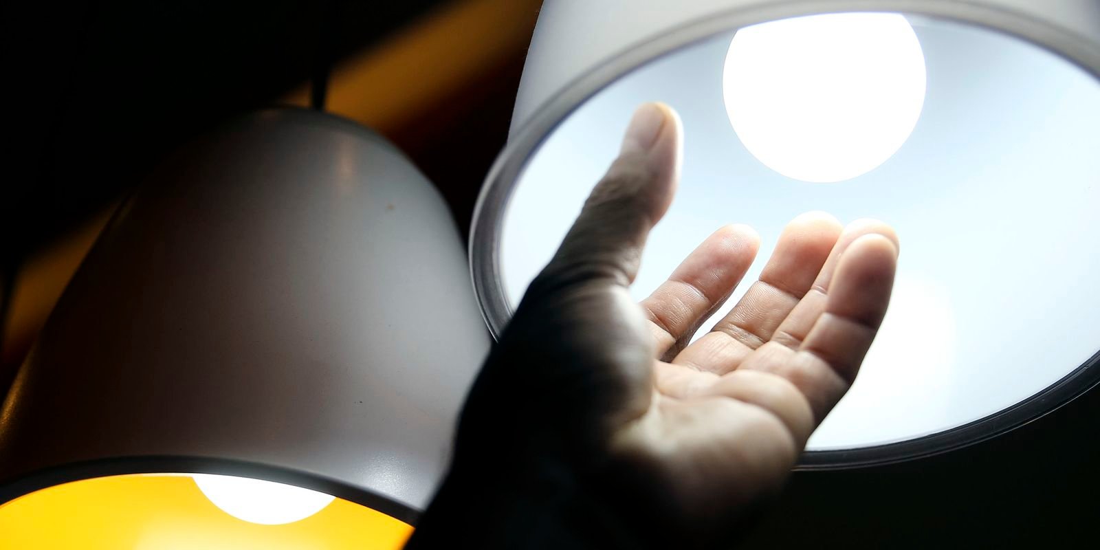 Setembro continua com conta de luz mais cara e bandeira vermelha
