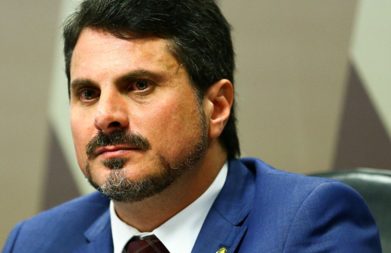Moraes suspende uso de tornozeleira pelo senador Marcos do Val