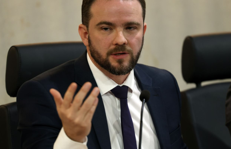 Orçamento de 2026 tem meta de superávit de R$ 34,3 bilhões