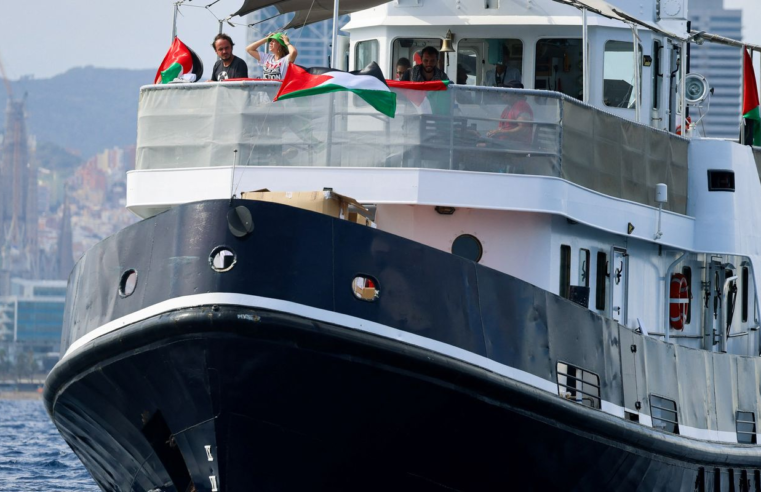 Greta Thunberg se junta à flotilha que se dirige com ajuda para Gaza