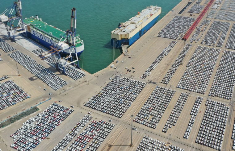 Com tarifaço, desafio de exportadores é encontrar novos mercados