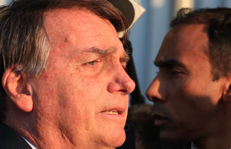 Moraes autoriza Bolsonaro a receber visita de médicos particulares