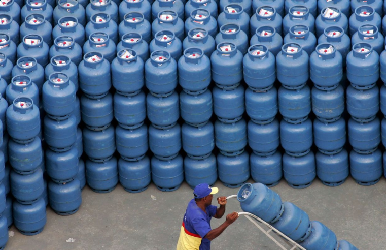 Conselho da Petrobras aprova volta da distribuição de gás de cozinha