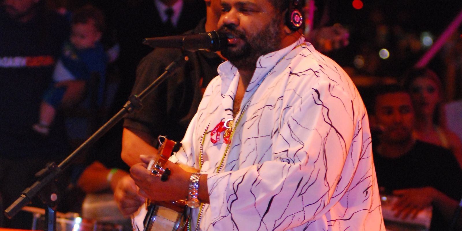 Sambistas e agremiações cariocas lamentam morte de Arlindo Cruz