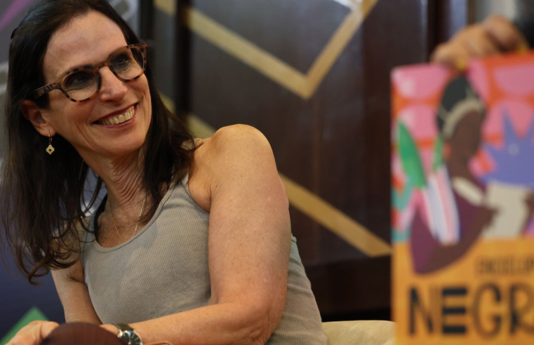 Enciclopédia Negra apresenta personagens negros aos jovens