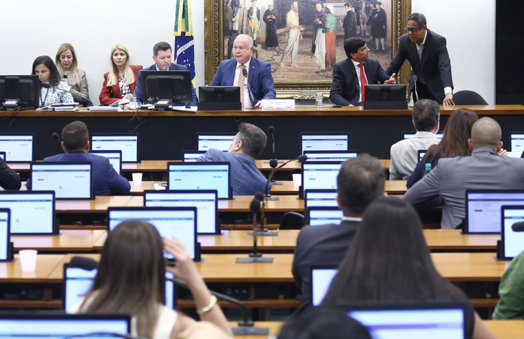 CCJ aprova aumento de pena para aliciamento de crianças na internet