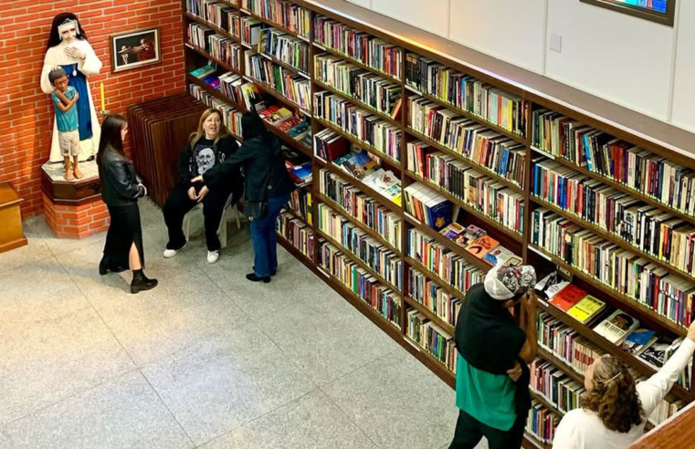 Pessoas em situação de rua passam a contar com biblioteca em São Paulo