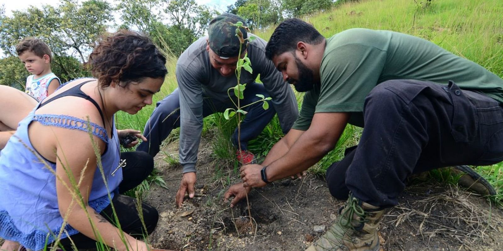 Rio: mutirão na Serra do Vulcão promove ações climáticas da periferia