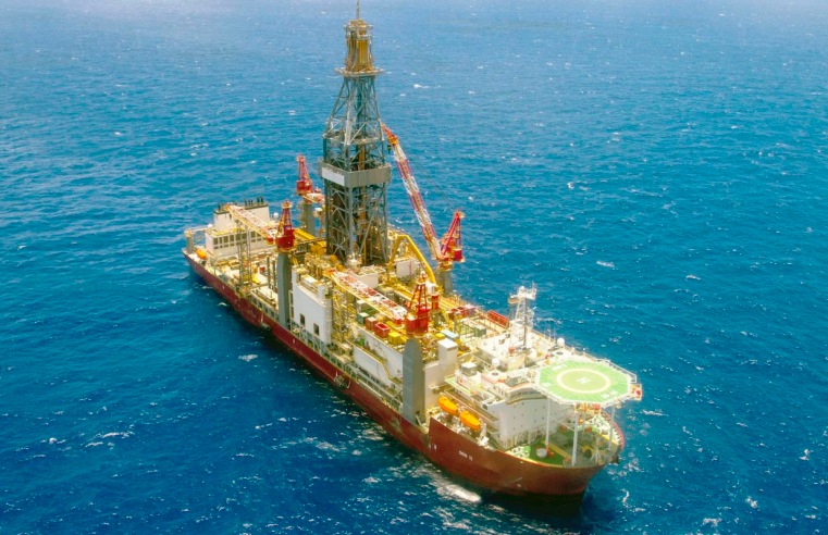 Sonda da Petrobras chega à Margem Equatorial para simulação do Ibama