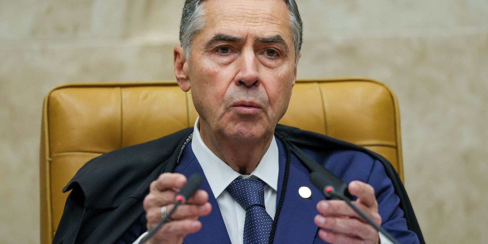 Barroso diz que regulação das redes se tornou imprescindível no país