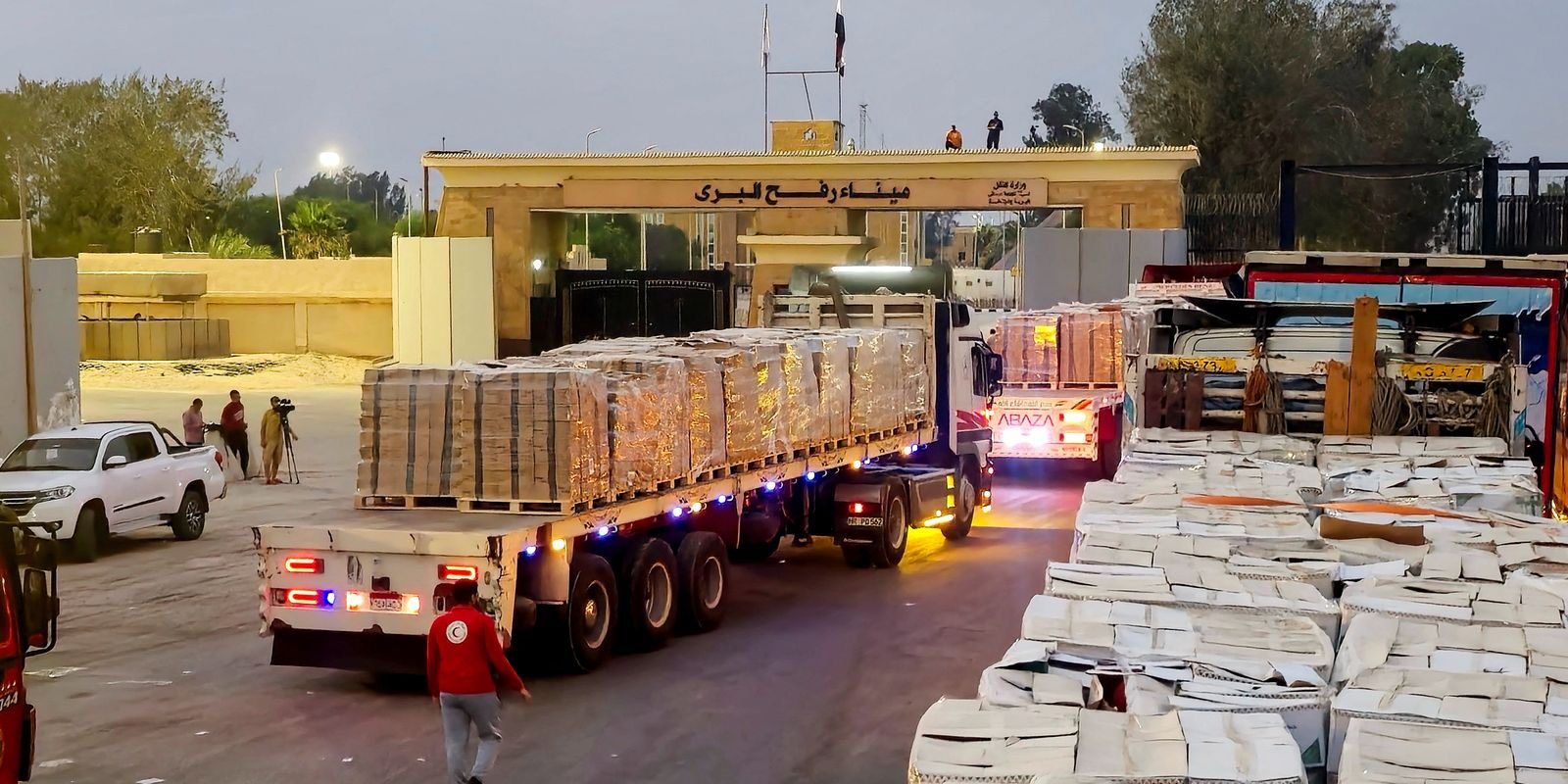 Mesmo autoriazado, material para abrigo não entra em Gaza, dizem ONGs