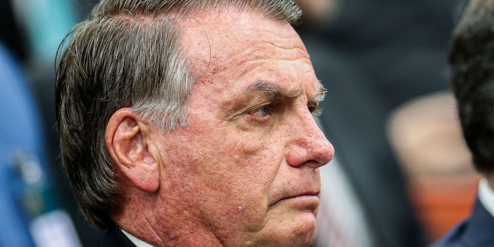 Bolsonaro omitiu transferência de R$ 2 milhões a Michelle, diz PF