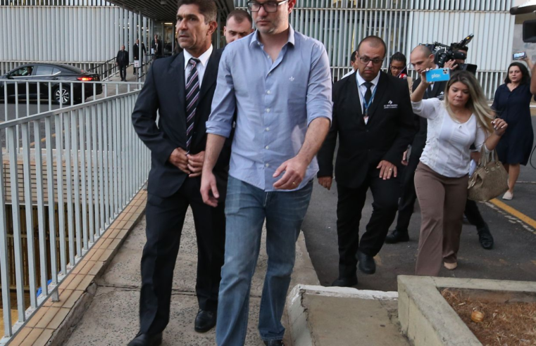 Moraes permite que Do Val participe de sessões do Senado além das 19h