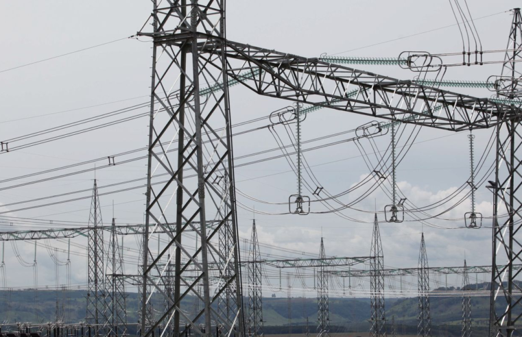 Hitachi anuncia nova fábrica visando data centers e energia renovável