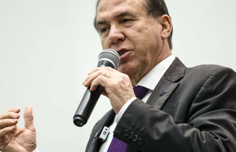 Juro alto preocupa mais que tarifaço, diz Luiz Marinho