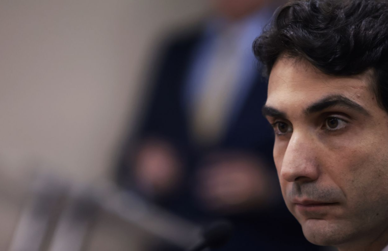 Taxa de juros deve ficar alta por período prolongado, diz Galípolo