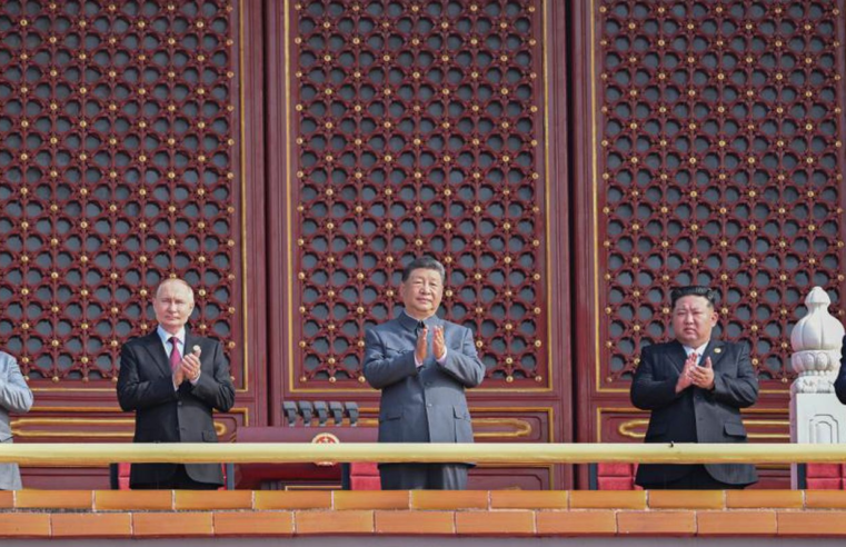 China faz desfile do Dia da Vitória e promete desenvolvimento pacífico