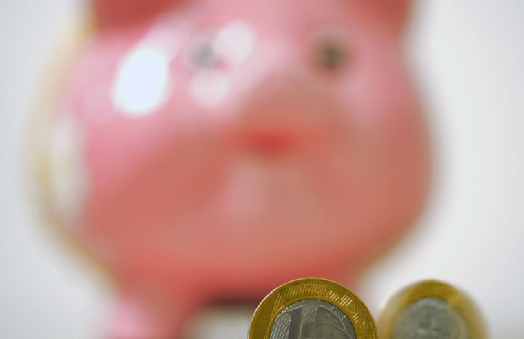 Poupança tem retirada líquida de R$ 7,6 bilhões em agosto