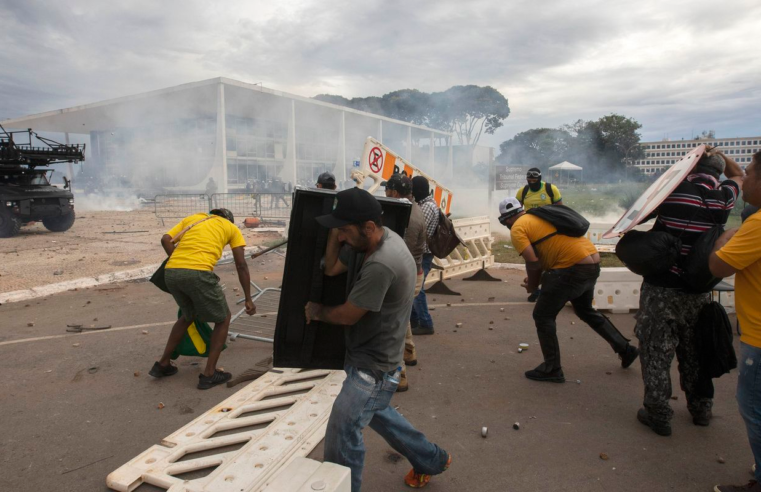 Moraes abre prazo para alegações do Núcleo 2 dos atos golpistas