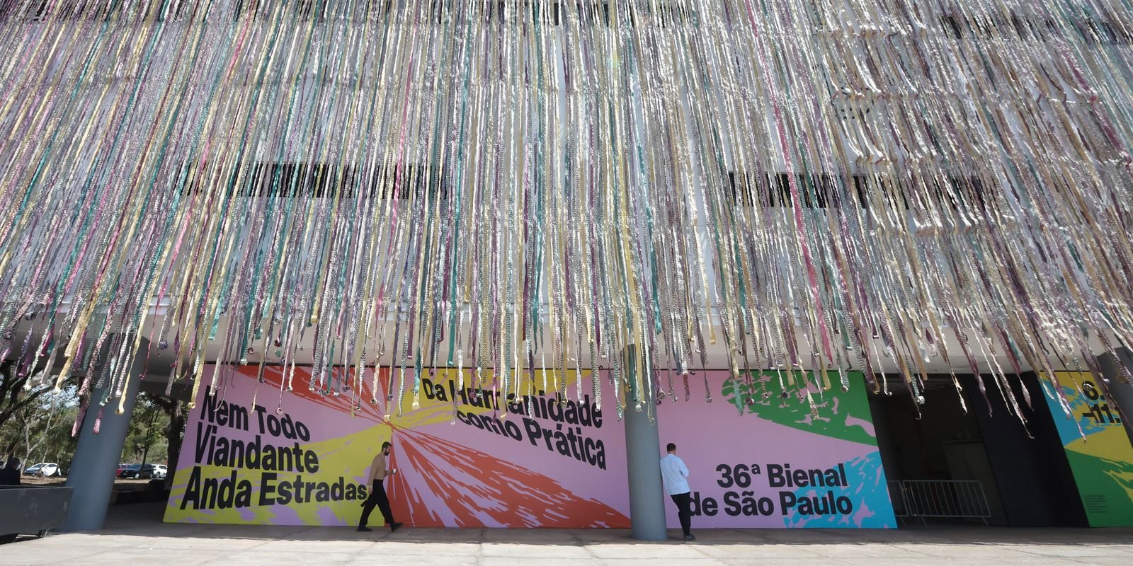 Com reflexões sobre a humanidade, Bienal de São Paulo abre ao público