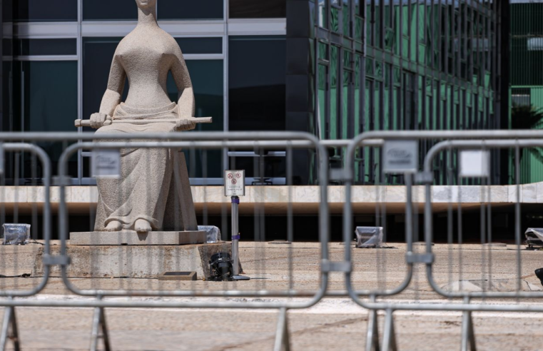 Barroso diz que julgamento envolve provas, e não disputa política