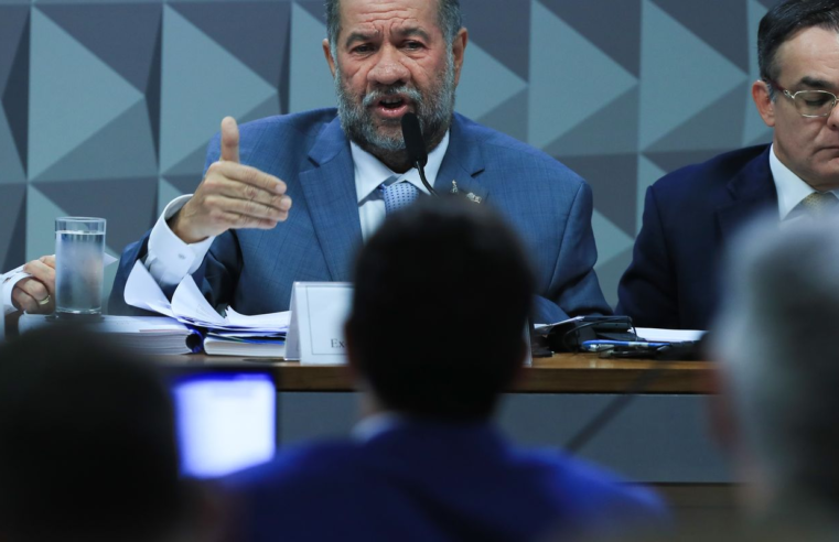 Lupi diz que governo acompanhava, mas sem dimensão de fraudes no INSS