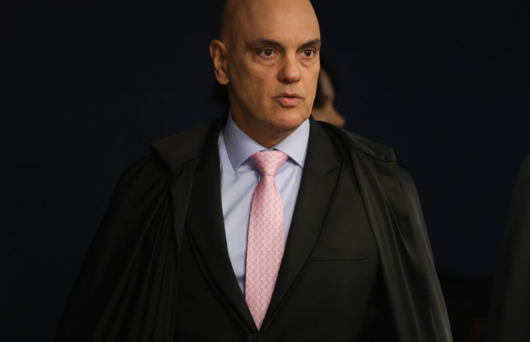 Moraes vota para condenar Bolsonaro e mais sete por golpe de Estado