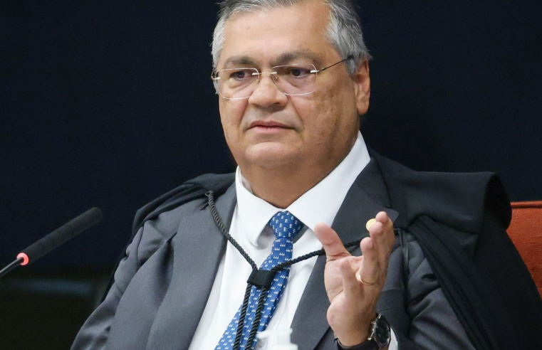 Dino vota pela condenação de Bolsonaro e mais sete; placar está 2 a 0