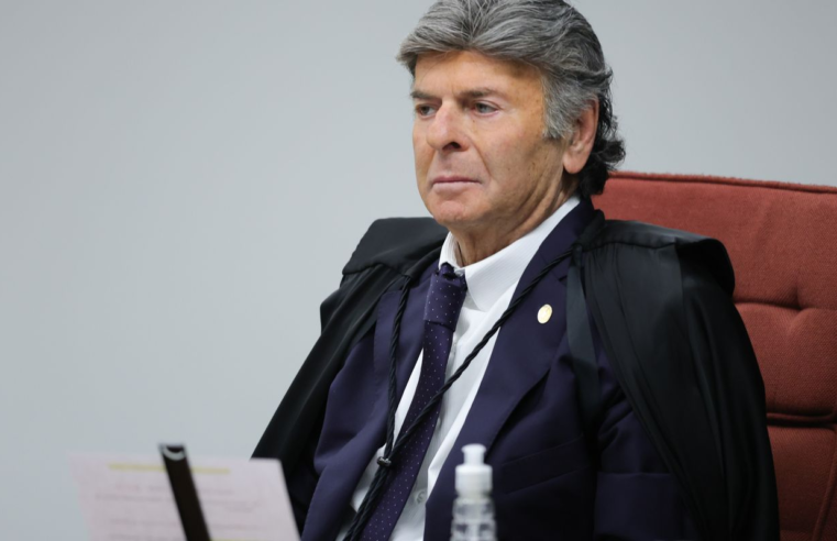 Fux é o terceiro a votar em nova sessão de julgamento de Bolsonaro