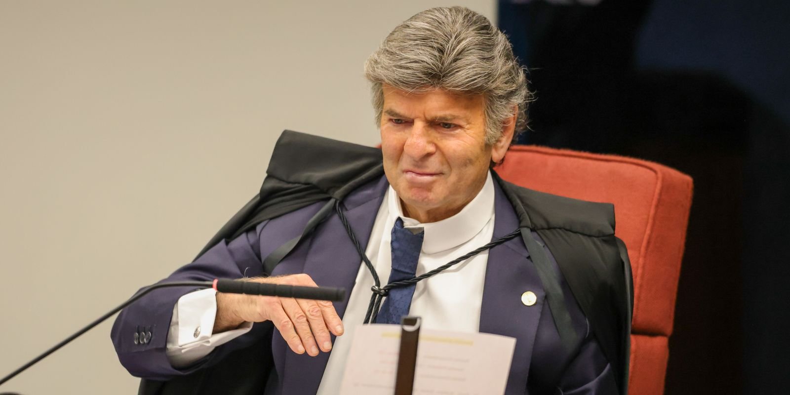 Fux cita incompetência do STF para julgar ação contra Bolsonaro