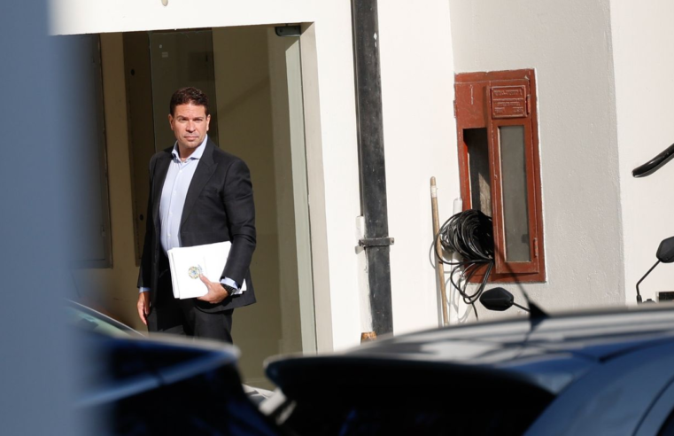 Fux pede suspensão de todo processo sobre golpe contra Ramagem