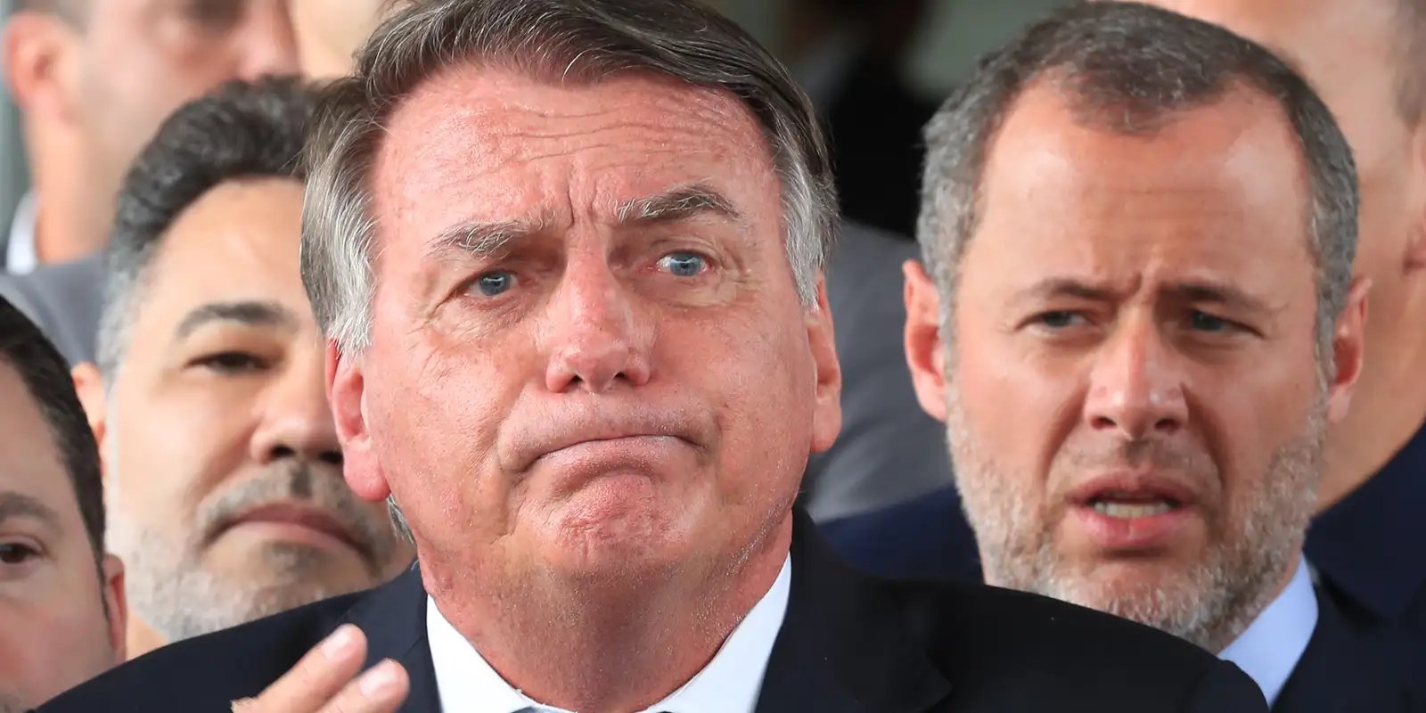 Por 4 a 1, STF condena Bolsonaro e mais sete pela trama golpista