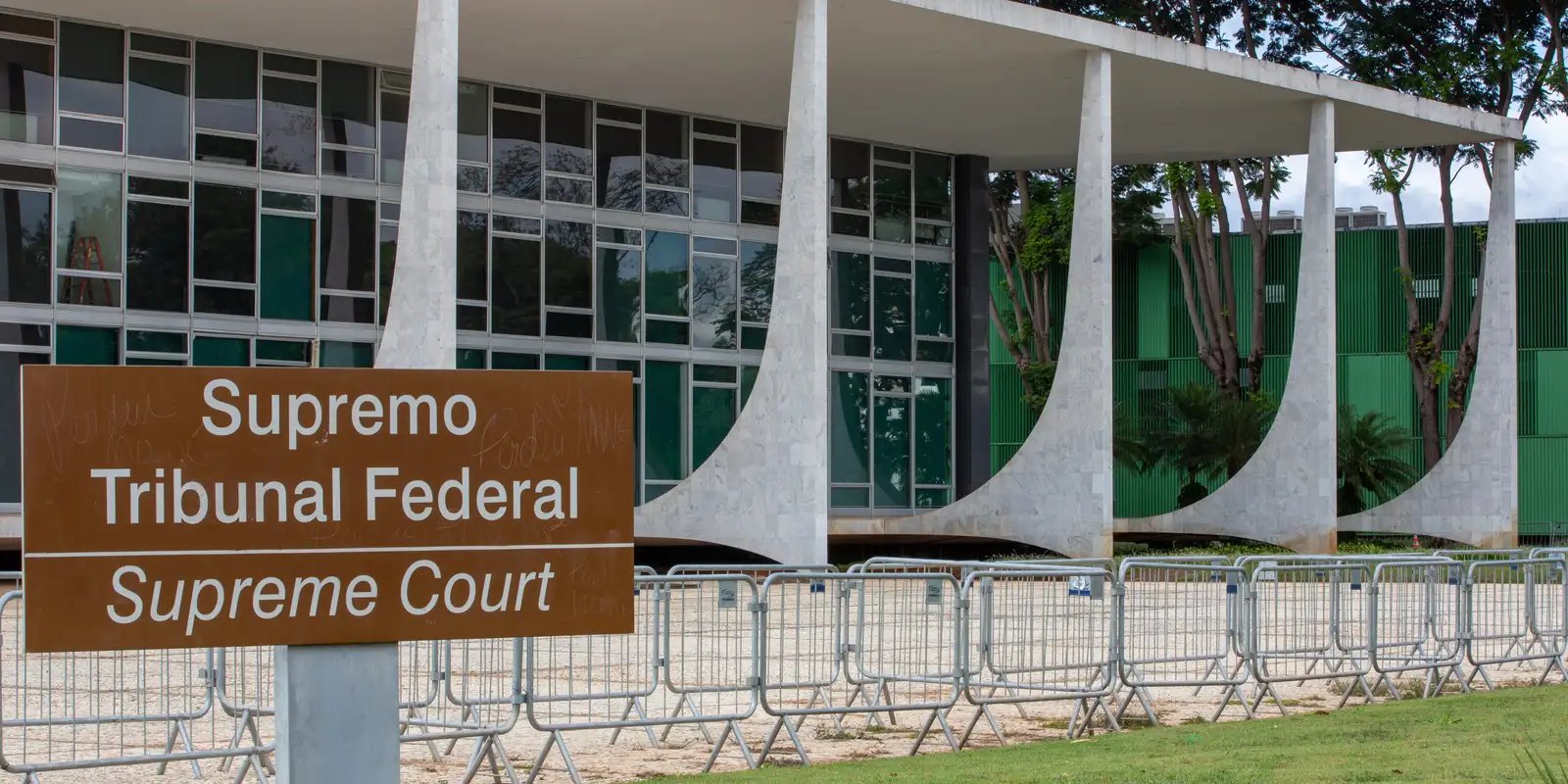 Apenas STF pode autorizar buscas no Congresso, decidem ministros