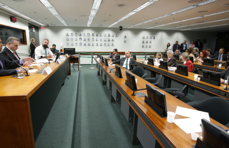 Conselho de Ética da Câmara instaura processo contra Eduardo Bolsonaro