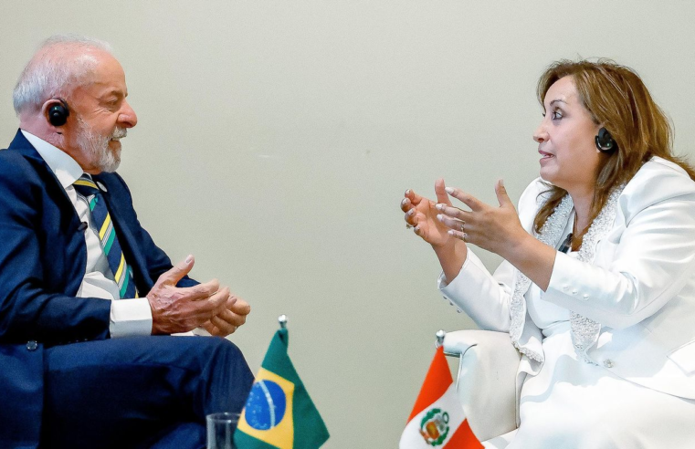 Em Nova York, Lula se reúne com Dina Boluarte, presidenta do Peru