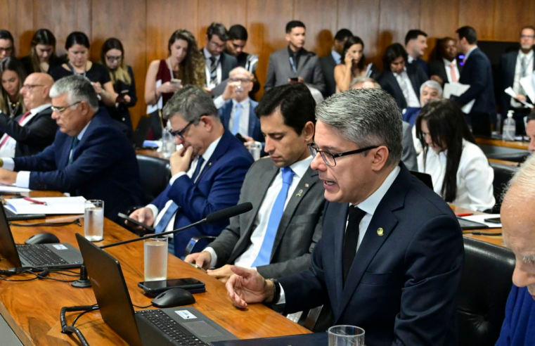 CCJ do Senado rejeita PEC da Blindagem por unanimidade