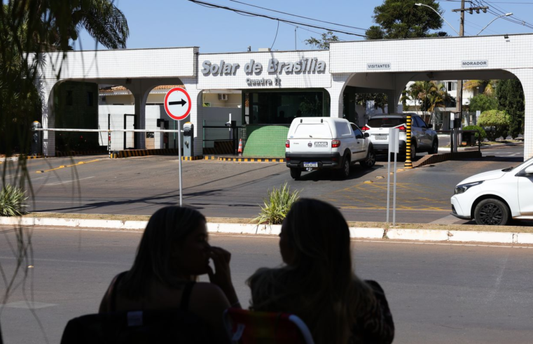 Polícia reconhece falhas em relatório de vistoria na casa de Bolsonaro