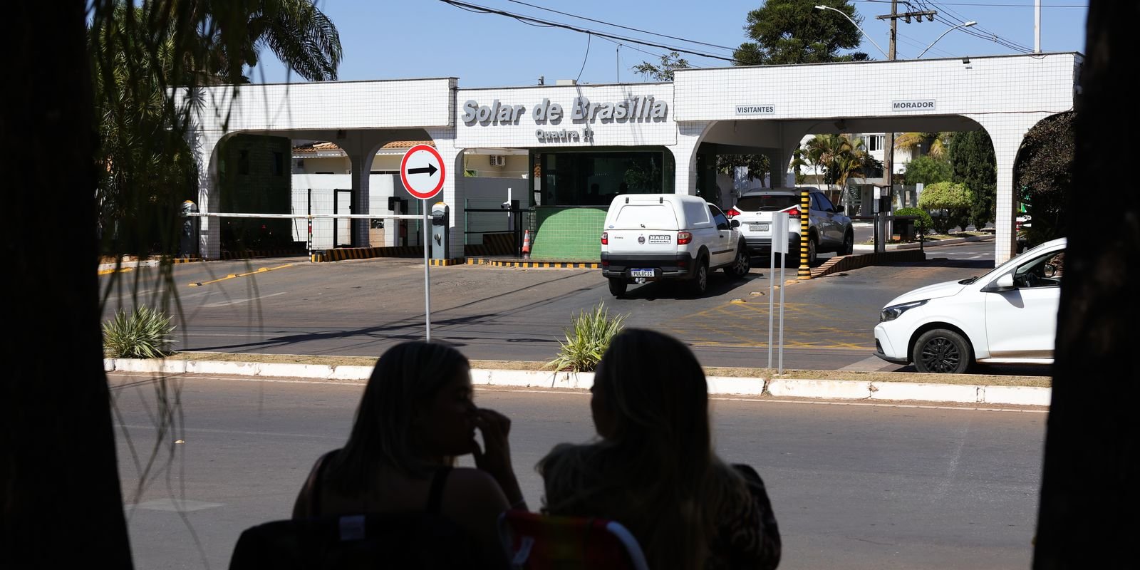 Polícia reconhece falhas em relatório de vistoria na casa de Bolsonaro