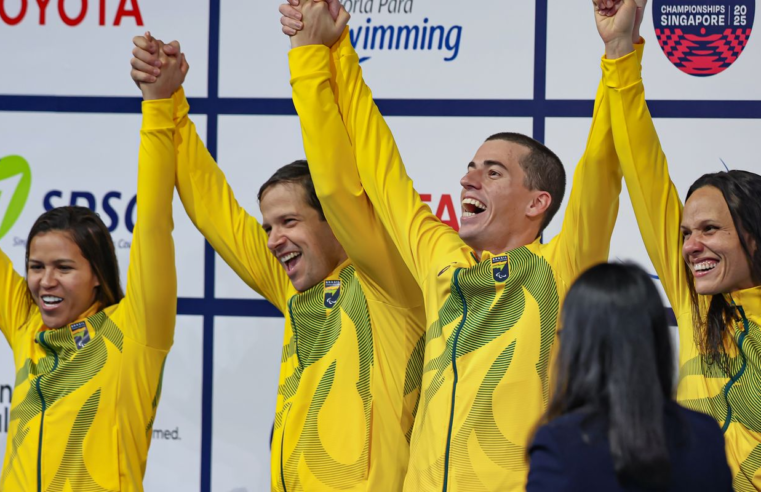 Com direito a recorde mundial, Brasil brilha no Mundial de natação