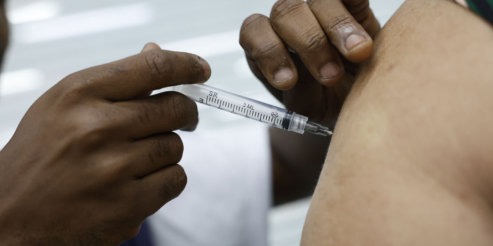 Internação por Influenza A e Covid cresce no Distrito Federal e Goiás