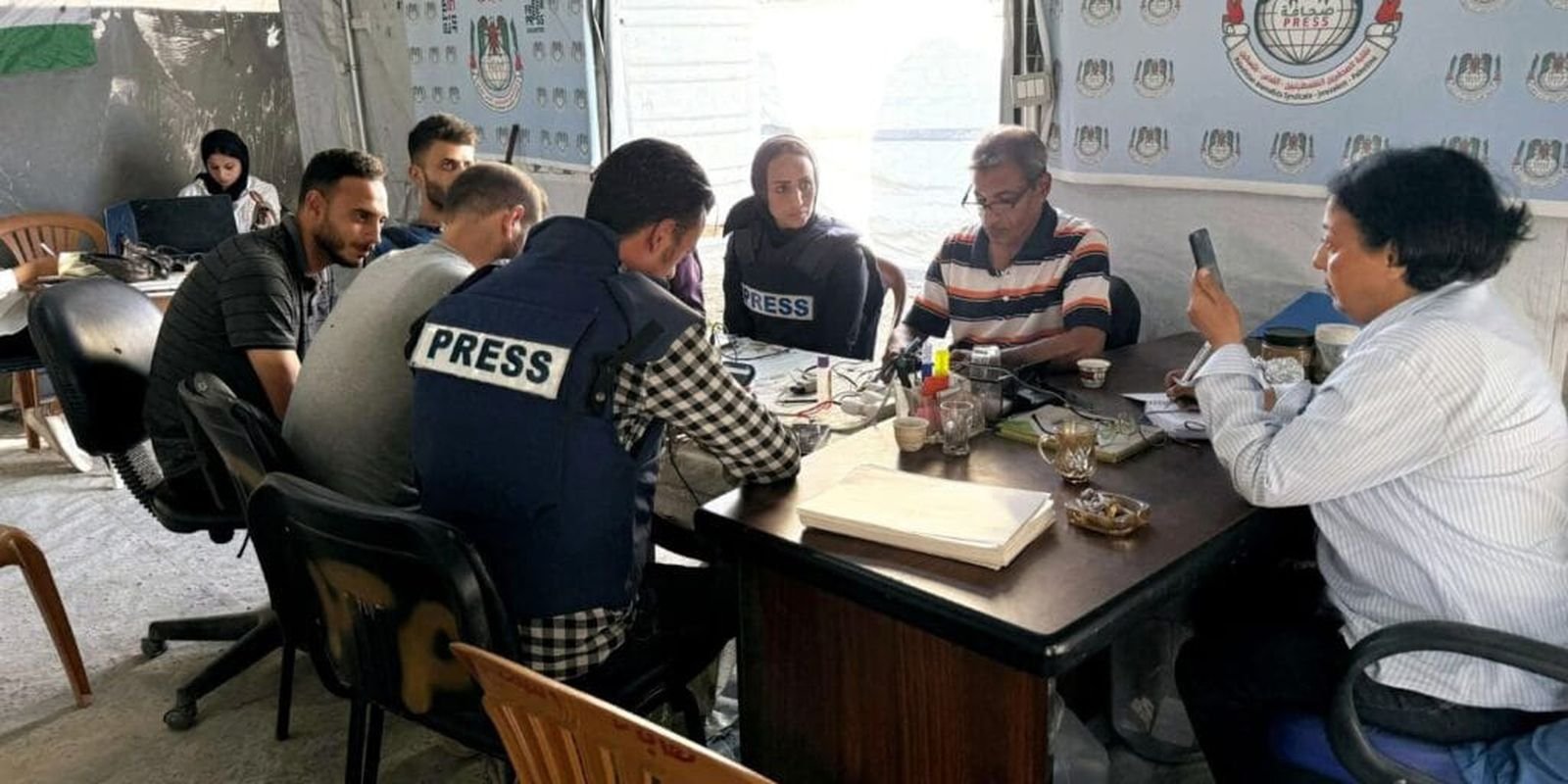 Tenda de jornalistas palestinos é bombardeada após reunião com Fenaj