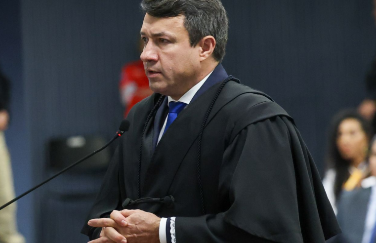 Documento achado na casa de Torres era "minuta do Google", diz defesa